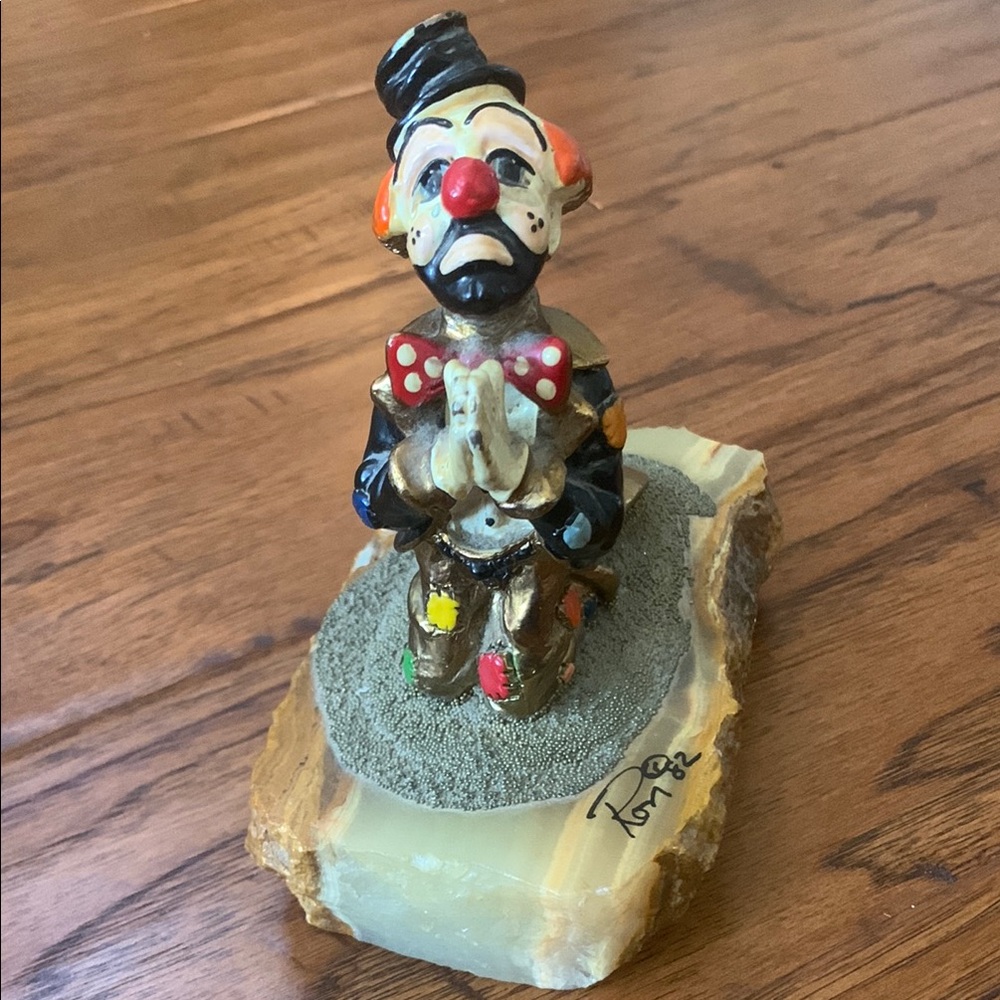 Vintage Very Good Condition. Ron Lee Hobo Joe Praying Clown signed ‘82
